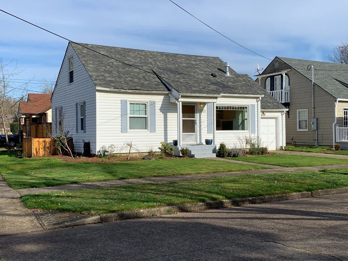 Foto principal - Lovely 3 bedroom, 1 bath Bungalow
