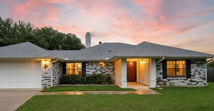 Building Photo - 402 Highridge Cove