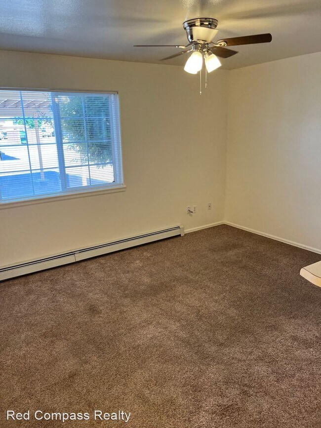 Building Photo - 3 br, 2 bath House - 1155 E. Carolina Ave ...