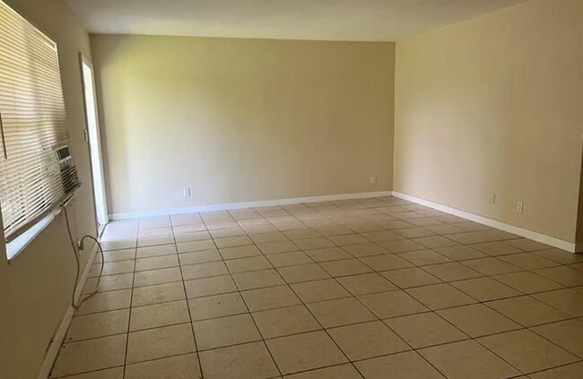 Foto del edificio - 513 SW 2nd Ct