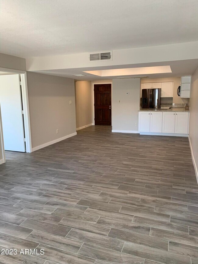 Foto del edificio - 9275 E Mission Ln