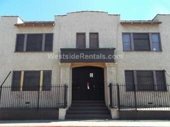 Primary Photo - 932 E 11th St