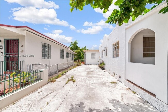 Foto del edificio - 2262 NW 5th St