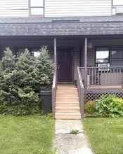 Building Photo - 218 Adams Ln