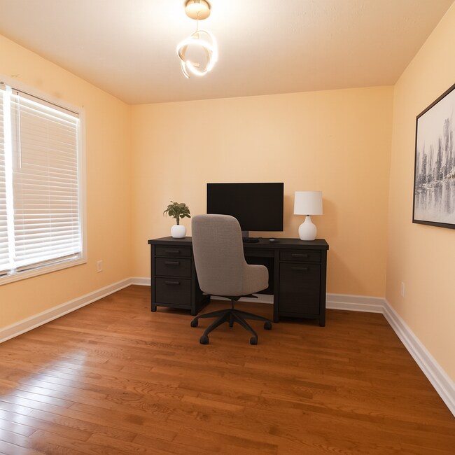 Building Photo - FIRST TWO WEEKS RENT FREE!4 Bedroom 2.5 Ba...