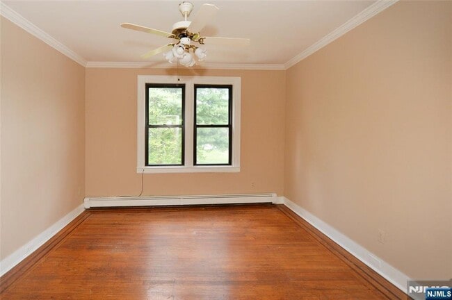 Building Photo - 38 River Edge Rd