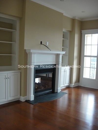 Building Photo - 400 Kelly Plantation Dr