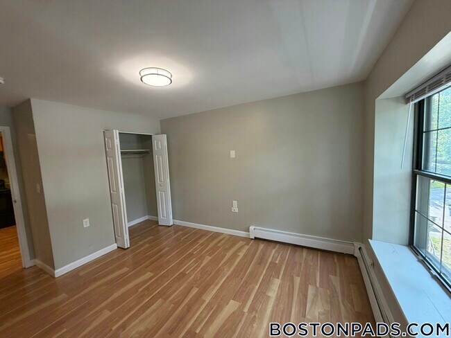 Building Photo - 757 Highland Ave