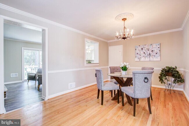 Foto del edificio - 11803 Rocking Horse Rd