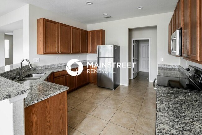 Foto del edificio - 5 Bedroom Pet-Friendly Home in Wesley Chapel, FL with Main Street Renewal