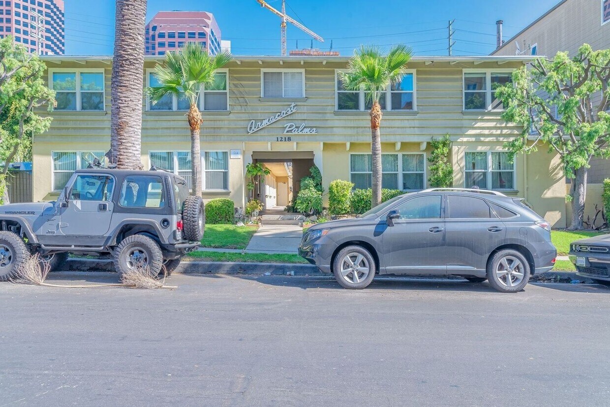 Primary Photo - 1218 Armacost Ave