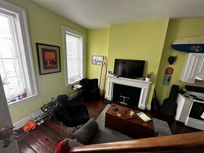 Building Photo - 333K