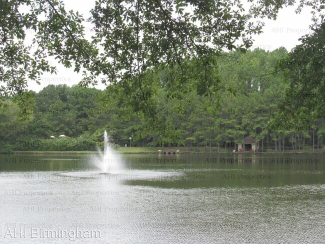 Foto del edificio - 3 br, 2 bath House - 4525 Lake Valley Drive
