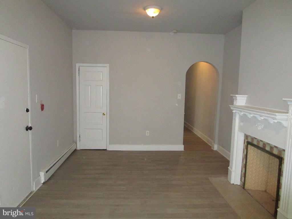 Primary Photo - 820 Wynnewood Rd