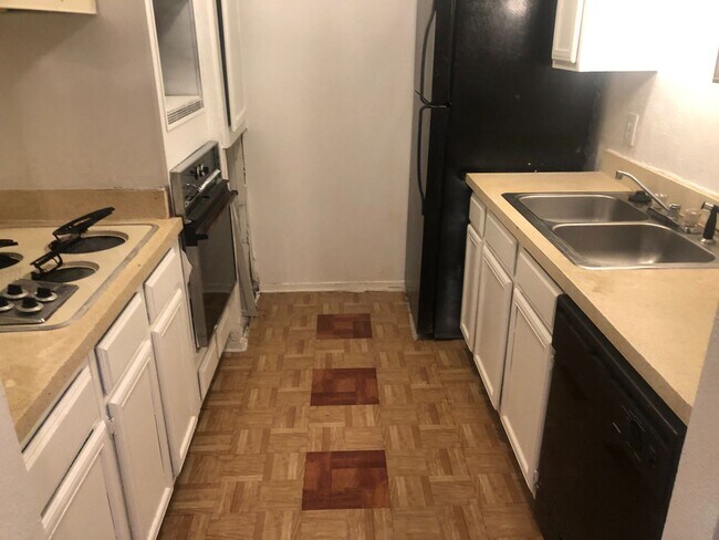 Foto del edificio - Trinity Meadows 1107/2103