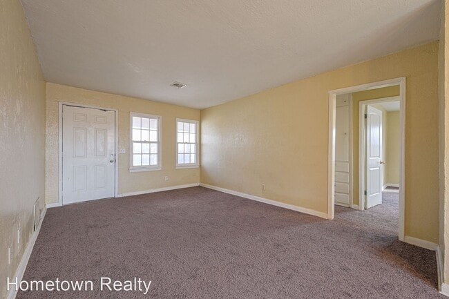 Building Photo - 2 br, 1 bath House - 306 W Mimosa Drive