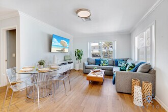 Building Photo - 328 Missouri St