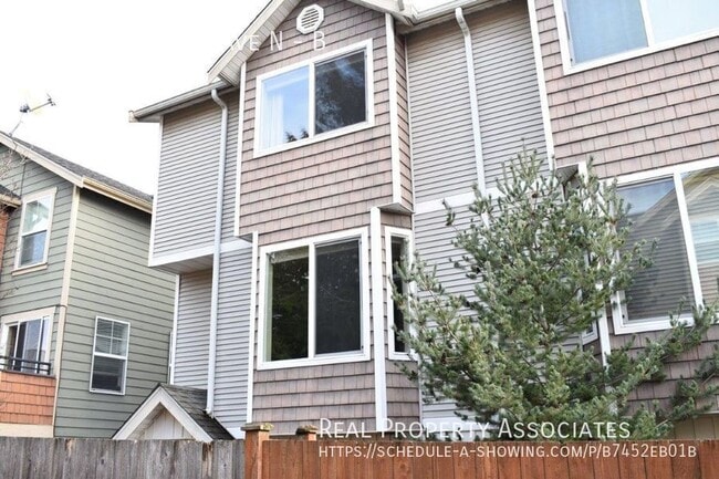 Photo - 9211 Ashworth Ave N House