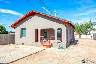 Building Photo - 531 S 1st Ave