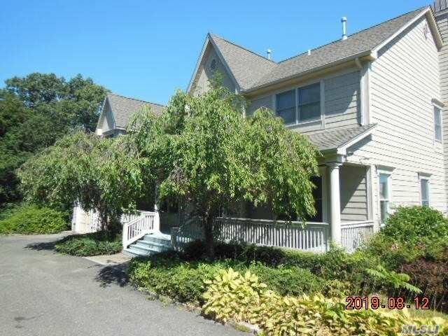 Primary Photo - 23 Wendover Dr
