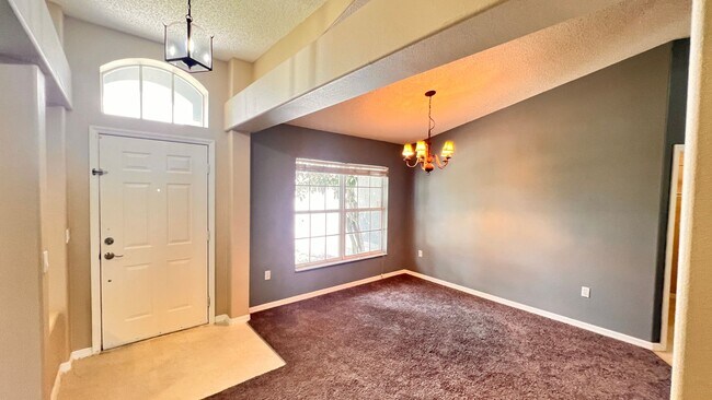 Foto del edificio - Huge!! 3 bedroom 2 bath in Deltona Lakes. ...