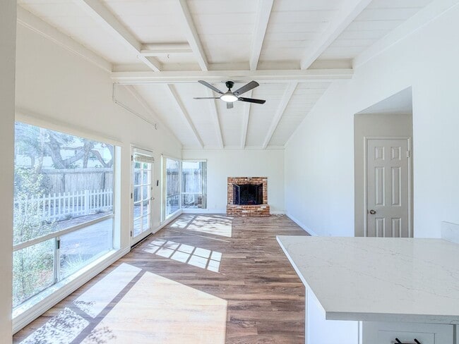 Building Photo - 121 Highland Dr