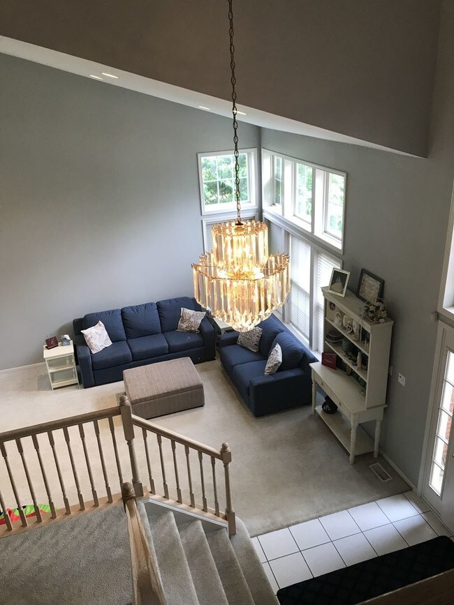 Foto del edificio - 1339 Deerfield Ln