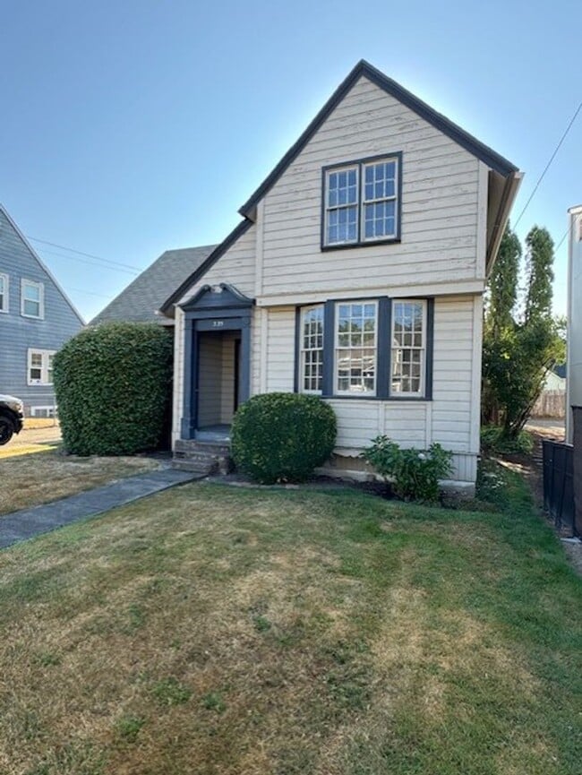 Building Photo - 335 NW 12th St