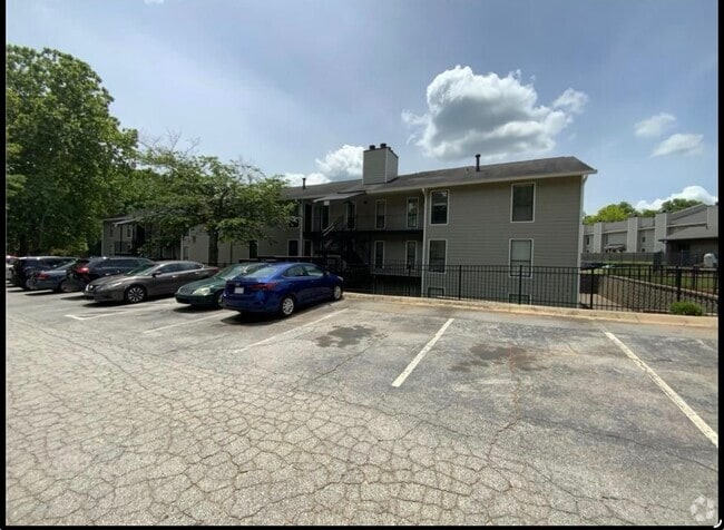 Building Photo - 607 Park Ridge Cir