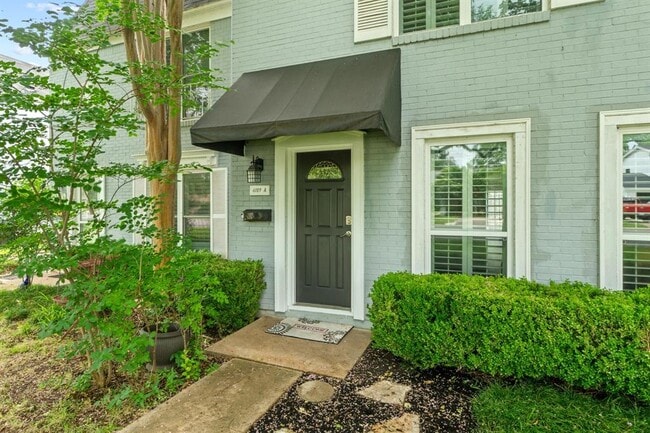 Building Photo - 6109 Bullard Dr