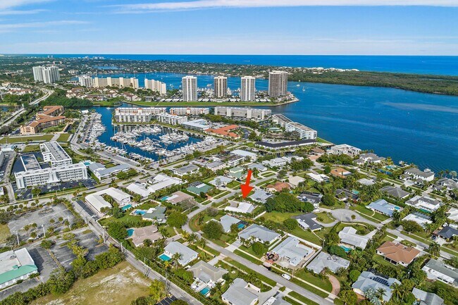 Building Photo - 130 Gulfstream Rd