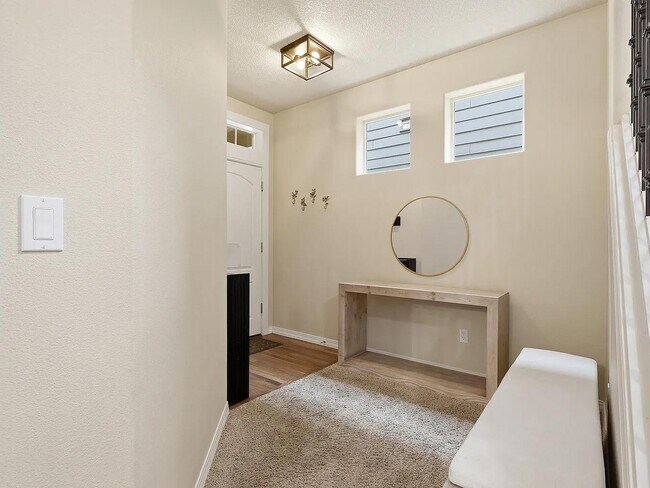 Foto del edificio - 61330 Huckleberry Pl