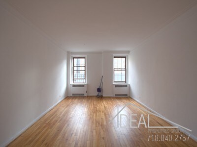 Primary Photo - 150 Remsen St