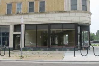 Building Photo - 1729 W 91st St