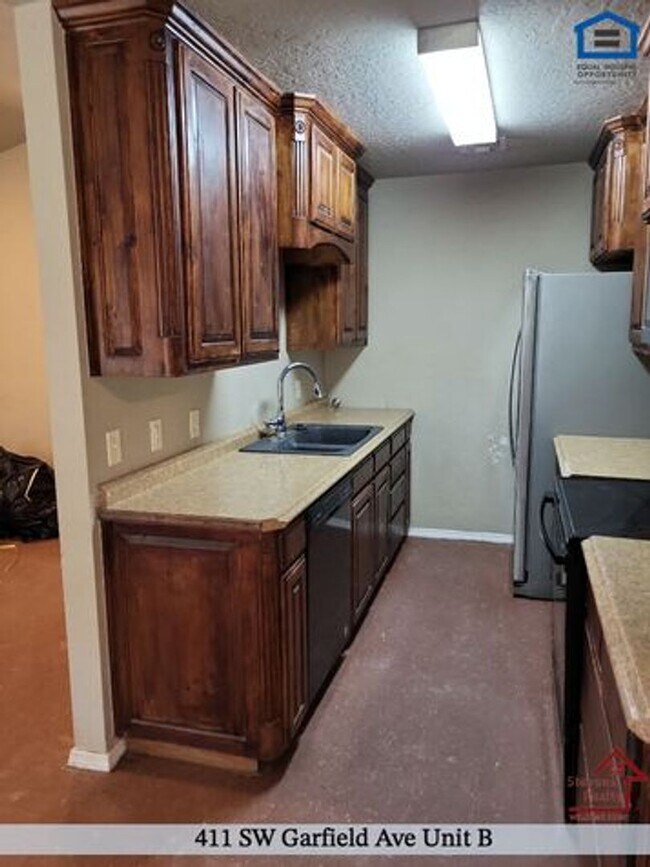 Foto del edificio - 411 SW Garfield Ave