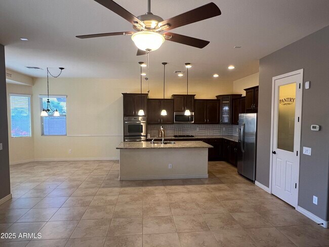 Foto del edificio - 13732 S 176th Ave