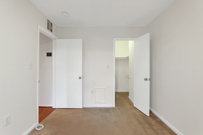 Building Photo - 1242 11th St NW