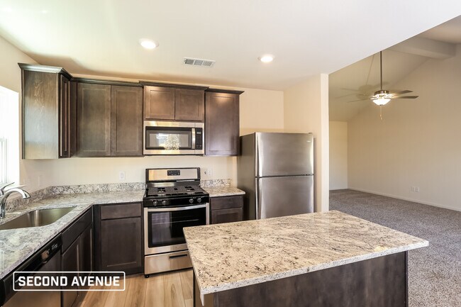 Foto del edificio - 1304 Woodwinds Dr
