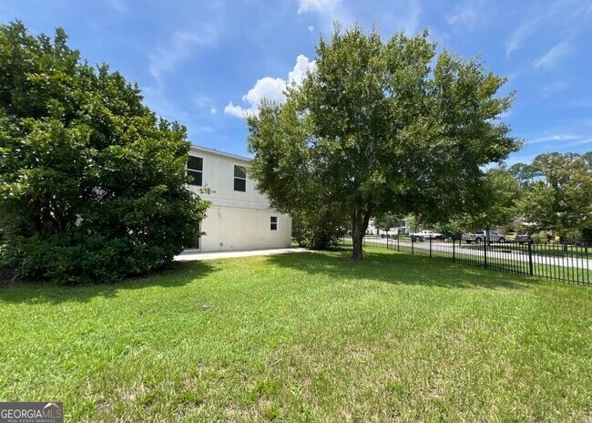 Foto del edificio - 405 Brooklet Cir