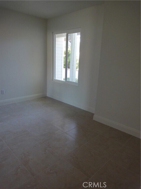 Foto del edificio - 965 Fall Creek Ct