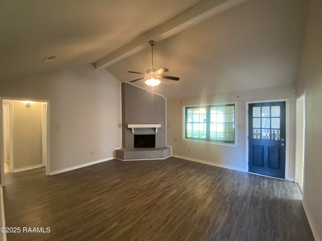 Building Photo - 2437 Bernwood Dr