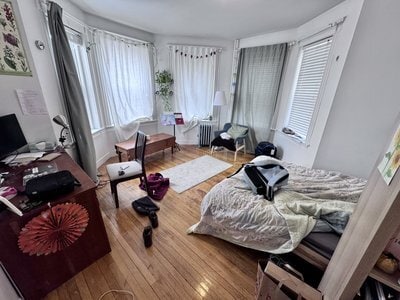 Building Photo - 51 Park Dr