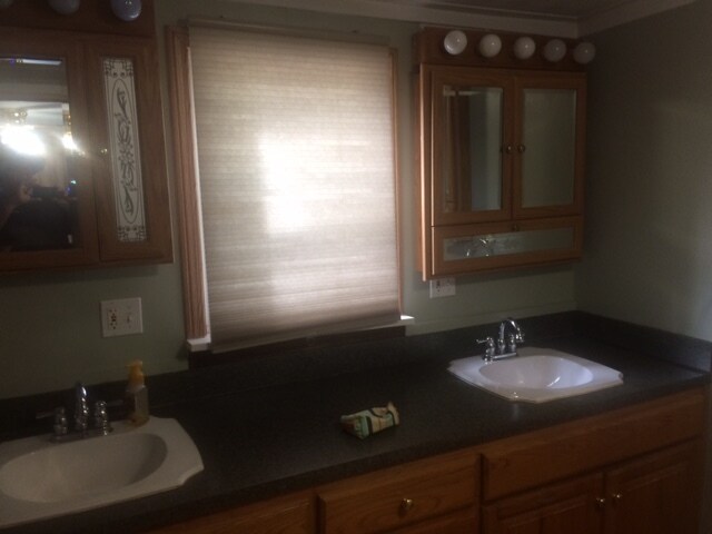 bathroom - 17585 Highway B