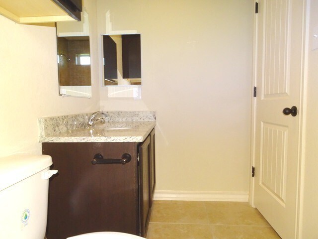 Foto del edificio - 7010 Lakeview Dr.