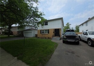 Building Photo - 50 Strasbourg Dr