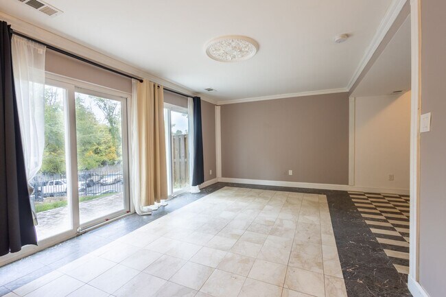 Foto del edificio - Lovely 3 BR/2.5 BA EOG Townhome in Silver ...