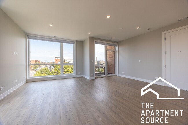 Building Photo - 2351 W Flournoy St