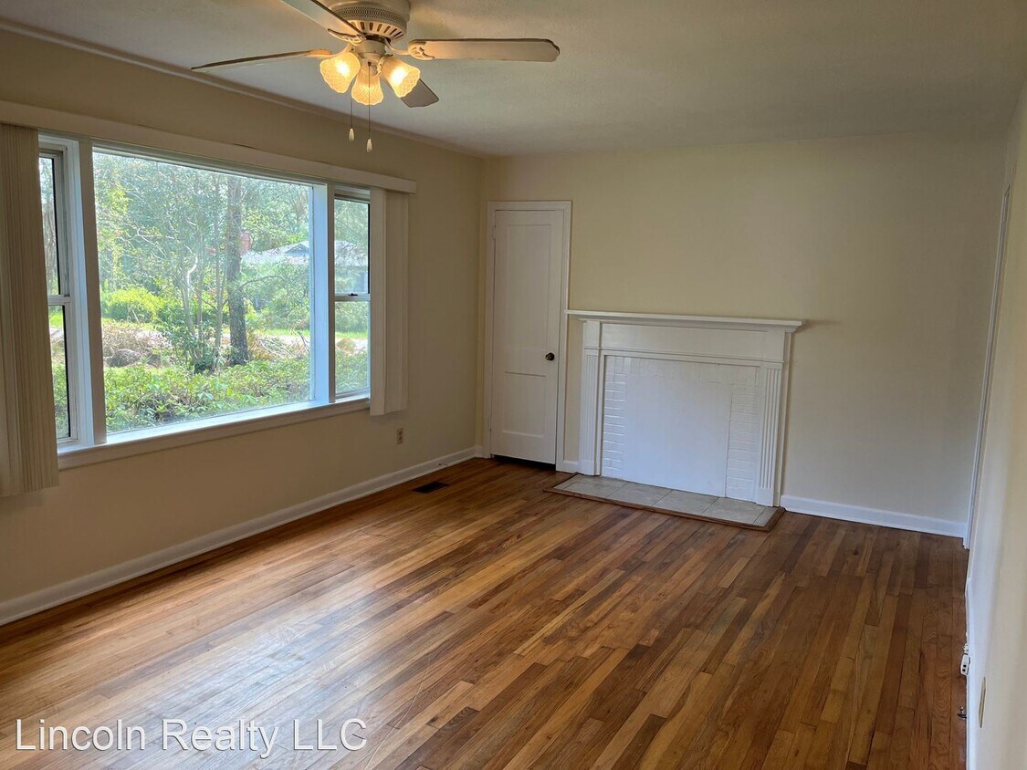 327 Canna Dr, Valdosta, GA 31602 House Rental in Valdosta, GA