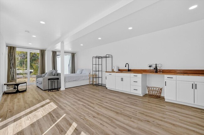 Foto del edificio - 8778 Waterfront Terrace