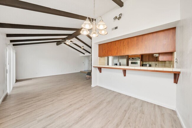 Foto del edificio - 6228 Riverside Blvd